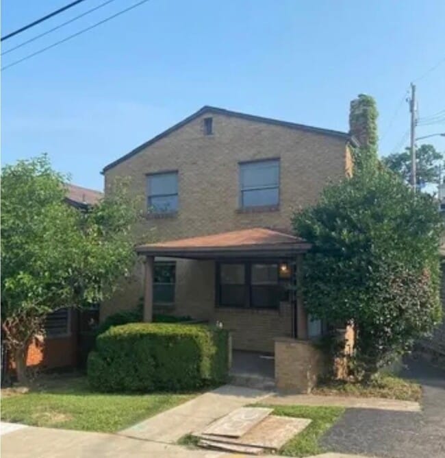 Building Photo - 799 Greenfield Ave