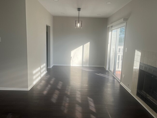 Photo - 567 W Parkside Dr