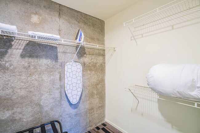 Photo - 913 N 3rd St Unidad ID1284702P