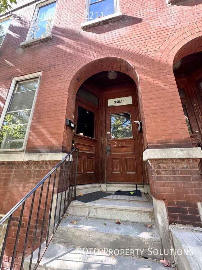 Building Photo - 2211 Jules St.-2211 Unit 2211