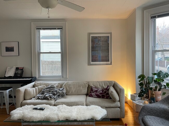 Photo - 17 Holworthy Pl