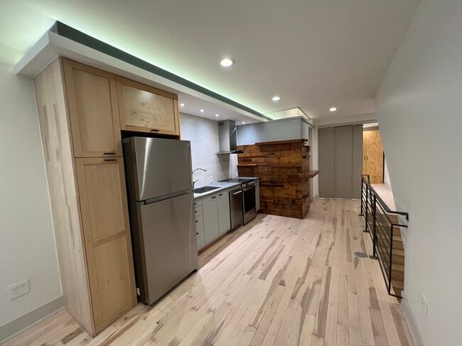 Photo - 2019 S Beechwood St Unidad 1