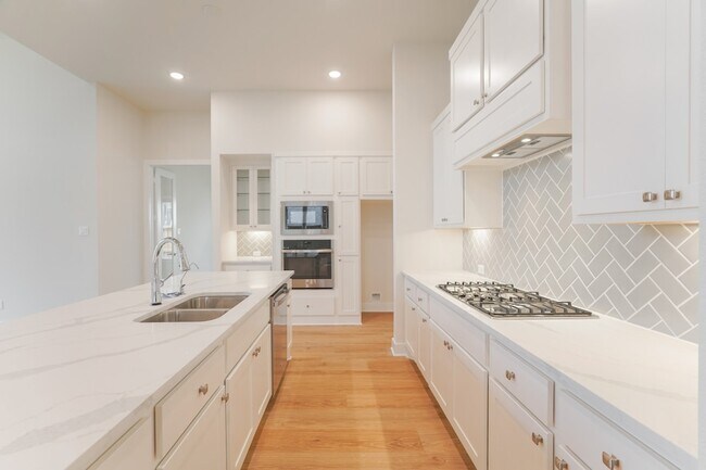 Photo - 28156 Graywood Dr