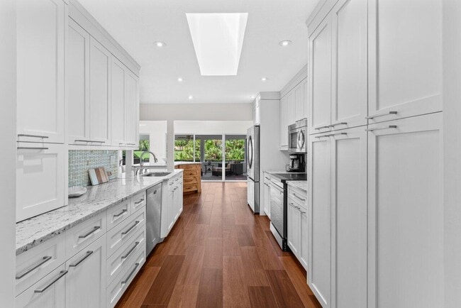 Photo - 6689 Eastpointe Pines St