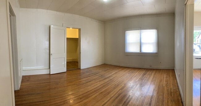 Photo - 916 Axtell St