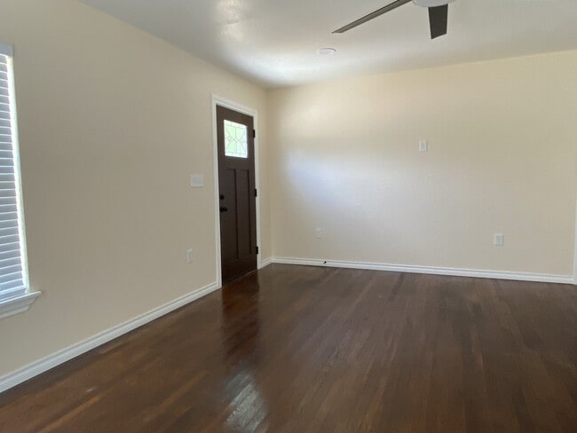 Photo - 1814 Clower