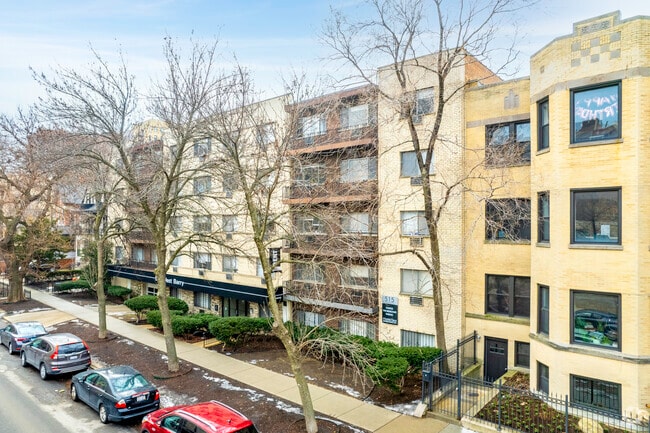 Photo - 515 W. Barry