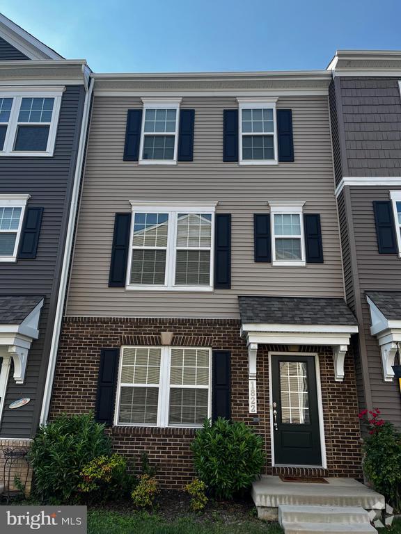 Building Photo - 1822 Sag Harbor Ln Rental