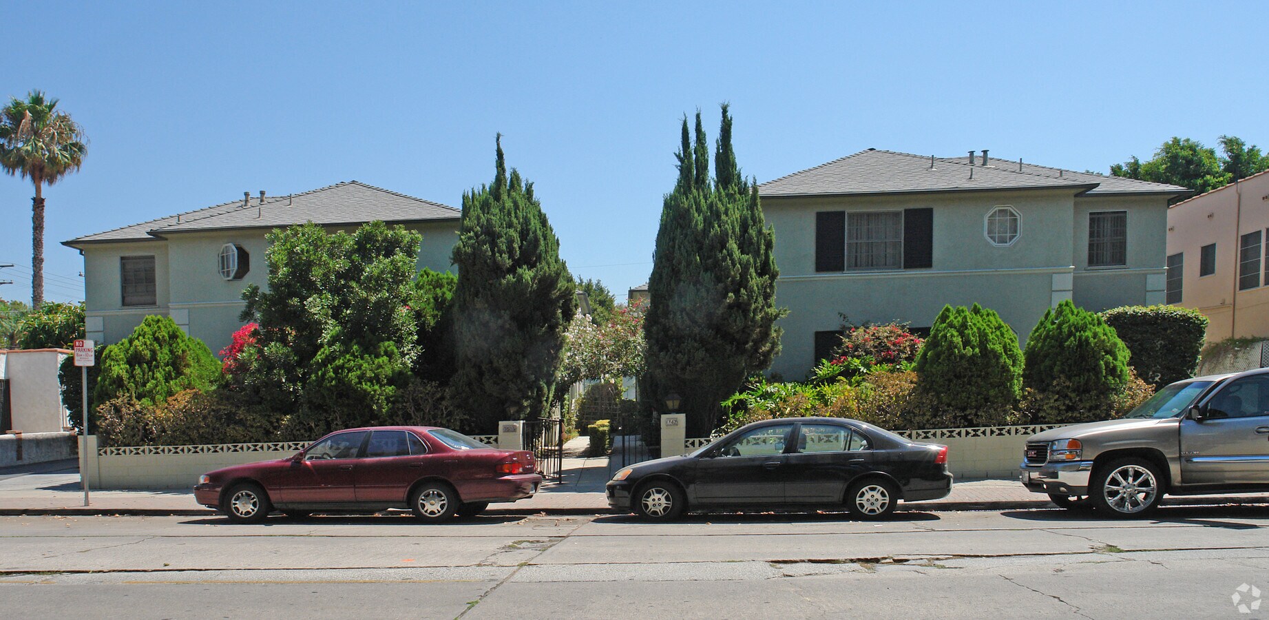 Photo - 742-748 N Sweetzer Ave Apartments