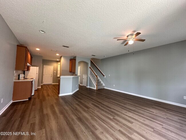 Photo - 3730 Creswick Cir