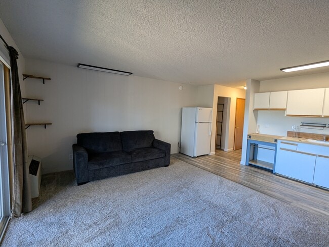 Photo - 1565 NW Wall St