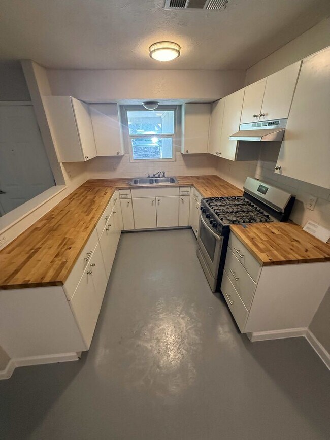Photo - 8209 Colony Loop Dr Unidad A