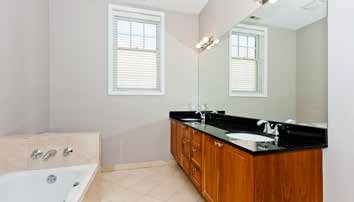 Building Photo - 1449 N Wicker Park Ave