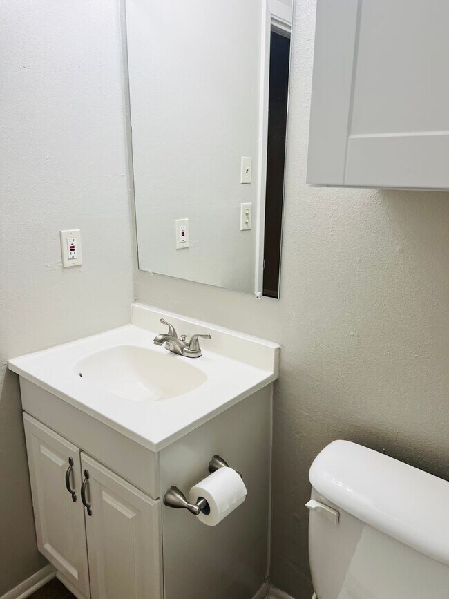 Pied Piper Apartments (Studio/1 Bath)