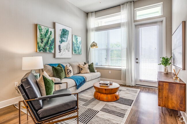 1 BR, 1 BA - 742SF