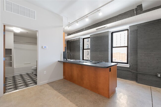 1006 Olive St Unit 504