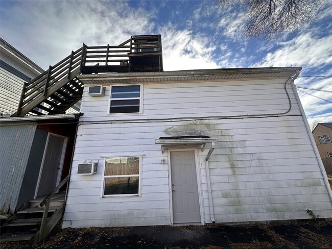 Building Photo - 106 Nanticoke Ave Unit 7,8,9,10