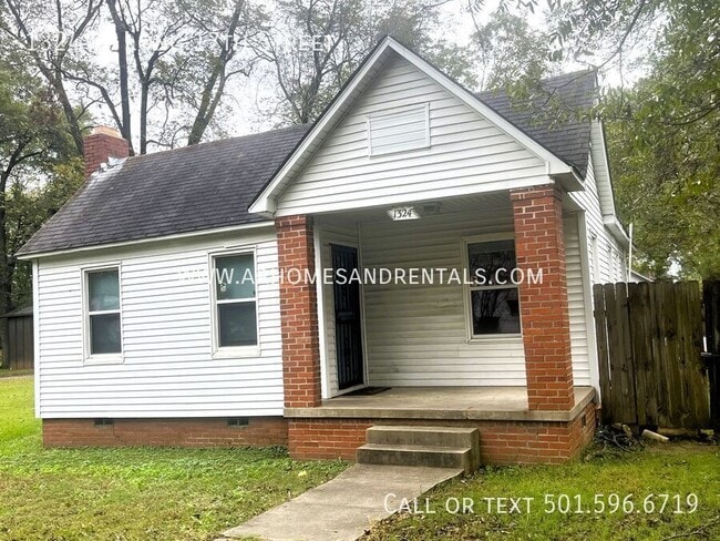 Building Photo - 1324 W Long 17th St