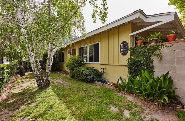 Photo - 5017 Cahuenga Blvd