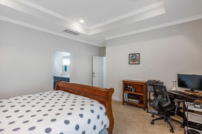 Building Photo - 8227 Cambridge St Rental