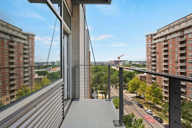 Photo - 309 W Washington Ave Unit 601