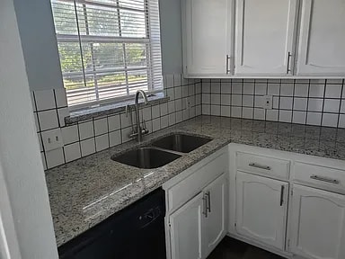 Building Photo - 7512 Chapin Rd Unit D Rental