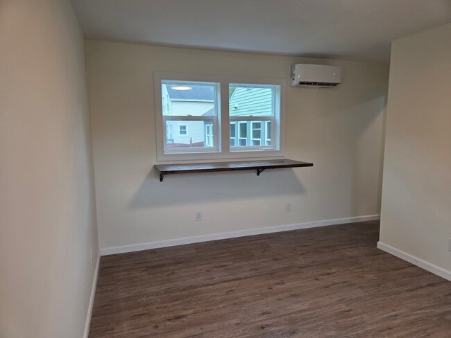 40 Goodwin St Unit 1 bed