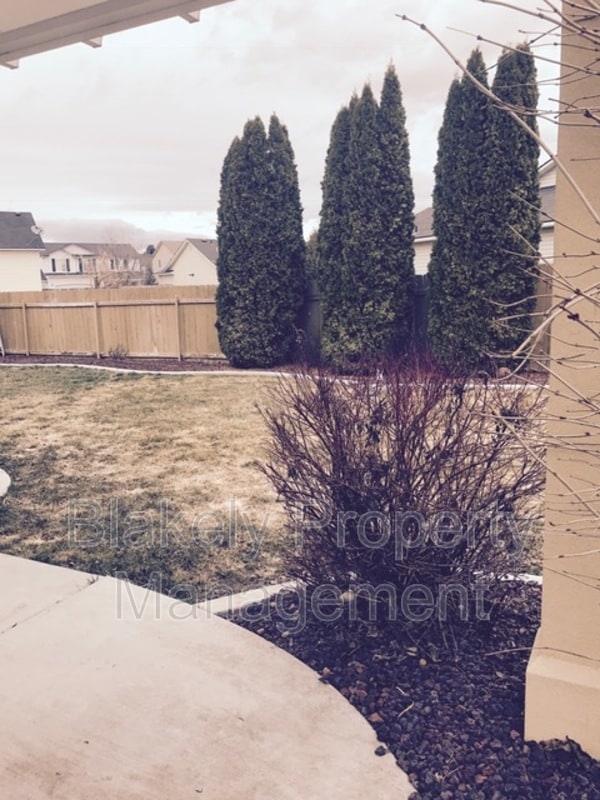 72 N Pleasant Hill Dr