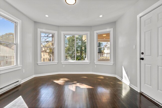 228 Cooke St Unit 1