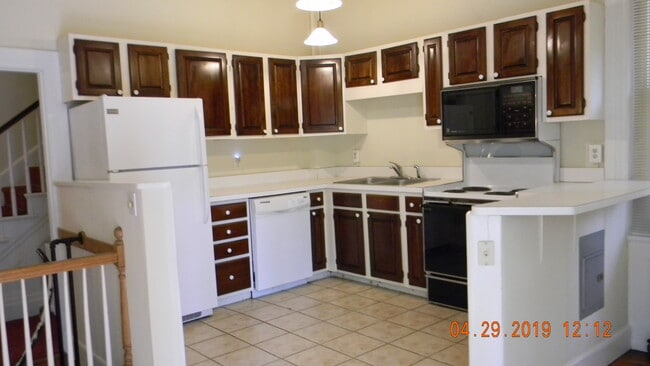 Kitchen - 311 N High St Unit Front Apartment