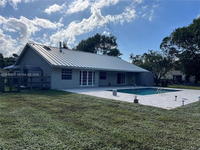 Photo - 11501 SW 3rd St