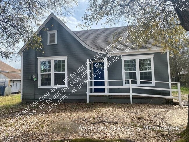 Building Photo - 134 Southend Blvd