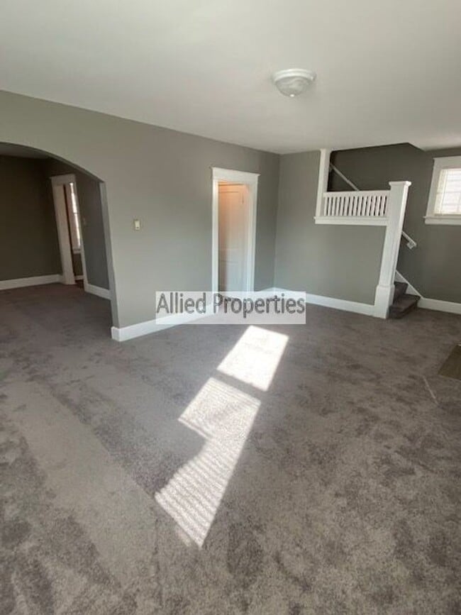 Photo - 969 Harmon Ave