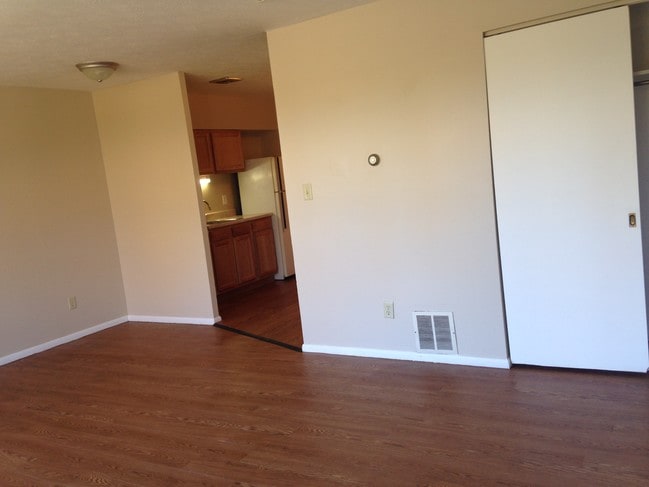 Photo - Riverview Apartments