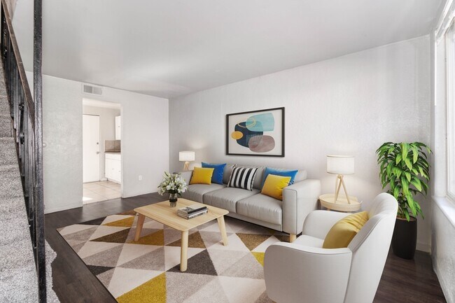 Photo - 1121 Akron St