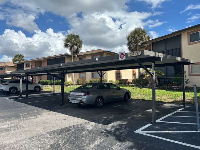 2/2 Ground Floor Condo off Island Park Rd