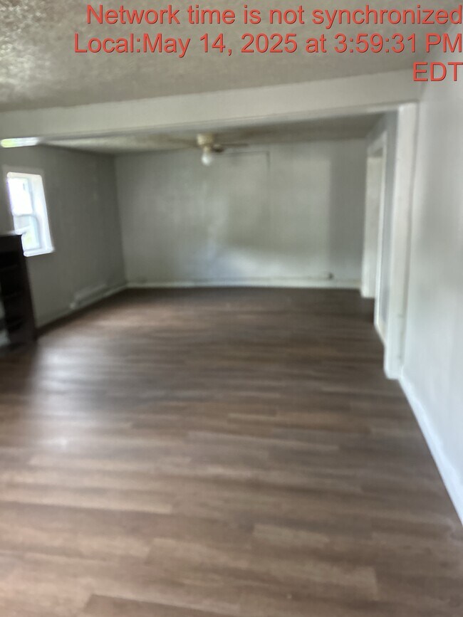 Photo - 405 Adams St