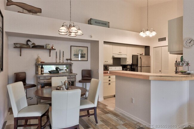 322 Villa Cir Unit 322