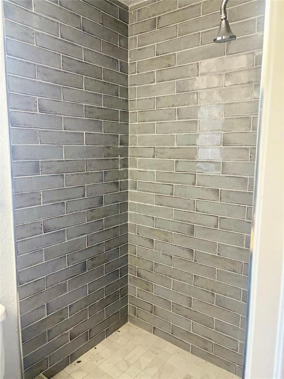 Photo - 2049 Sierra St