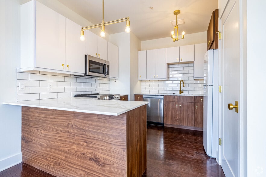 CHEF STYLE KITCHEN
