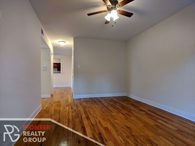 1101 W Wellington Ave Unit 1