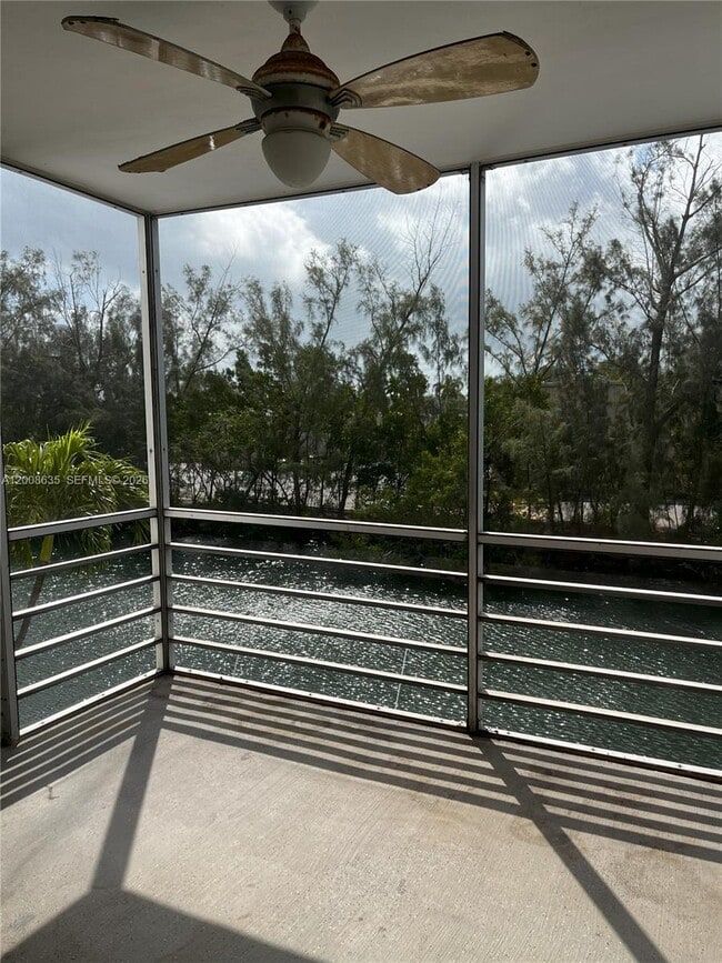 Building Photo - 3660 NE 166th St Unit 305