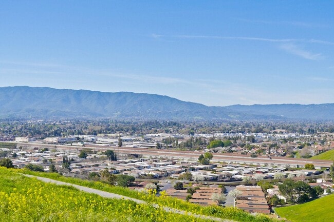 Photo - Modern Communication Hill Townhome | Panoramic Mountain Views