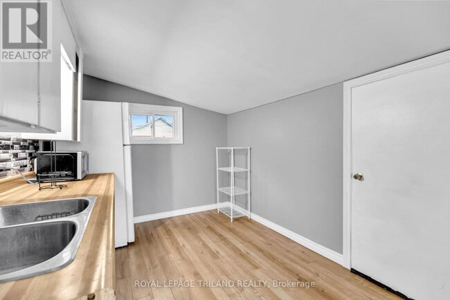 Photo - 101 Scott St Unité B