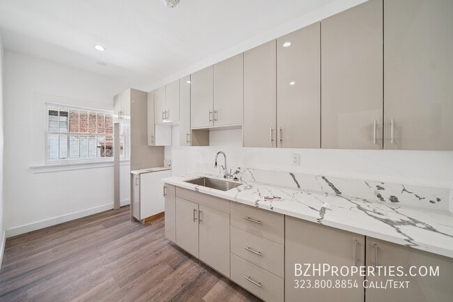 Building Photo - 1318 S Mariposa Ave Unit 101 Rental