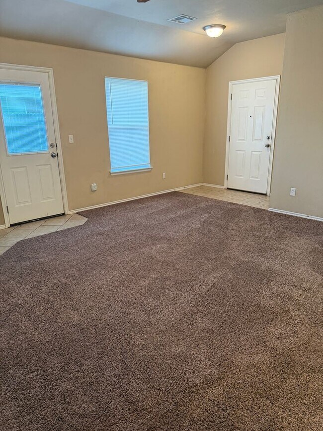 Photo - Great Home - New Carpet - Mid-Del Schools ...