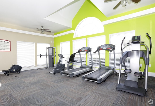 Gimnasio - Mission Fairways