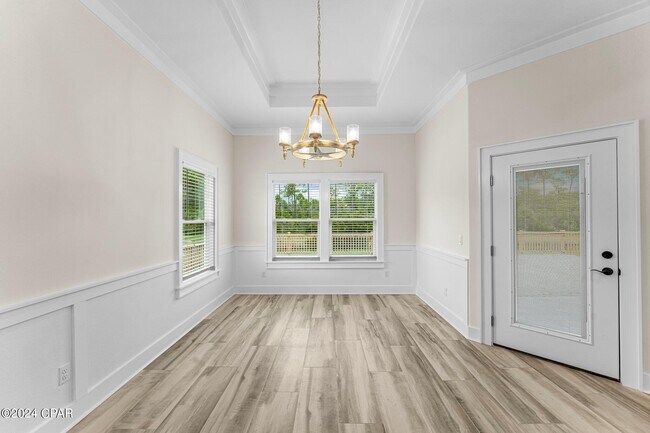 Photo - 237 N Wells St