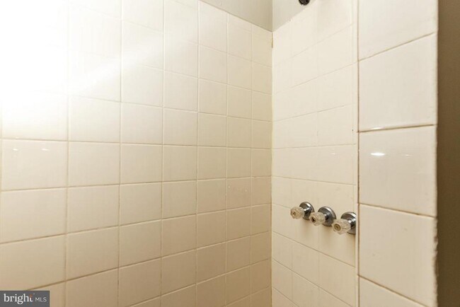 Photo - 2319 Chester St SE