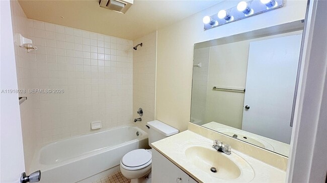 Photo - 12900 SW 13th St Unidad 413E